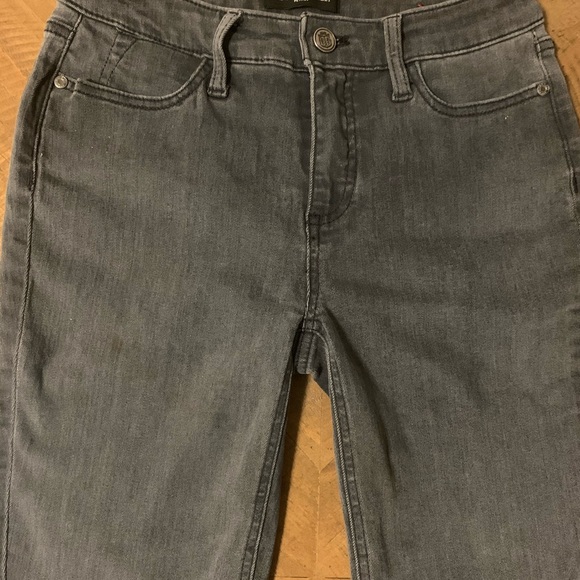 Talbots Gray Flawless Five Pocket Jeggings - Picture 5 of 9